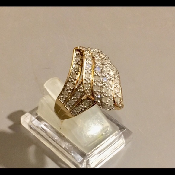 White Diamonds (Kay Jewelers) - Picture 3 of 7